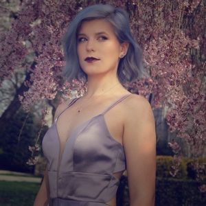 Meet your Posher, Devin